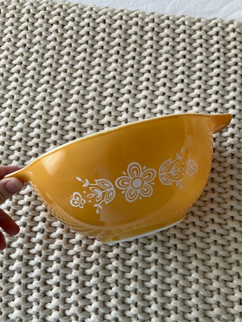 Vintage Pyrex Mixing Bowls - Picture 2 of 8